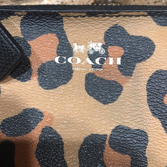 Coach Animal Print Wristlet EUC - Picture 4 of 10